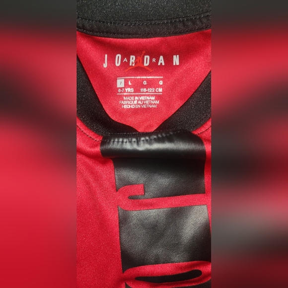 boys Jordan 3 piece set size  ( 6-7) - Picture 2 of 4